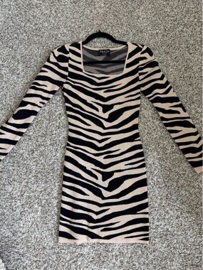 Square Neck Long Sleeve Zebra Print Knit Dress in Beige & Black